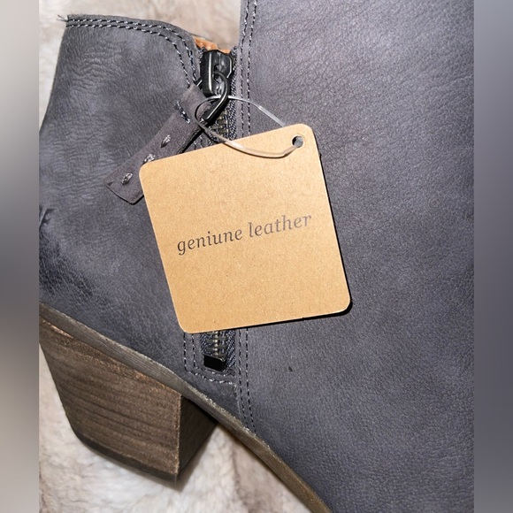 Genuine leather Frye boots - Picture 2 of 2